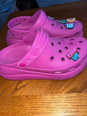 CROCS Classic platform Clog in Bright Pink with Jibbitz Charms